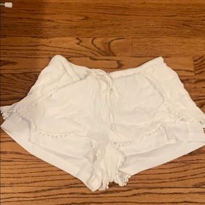 BB Dakota white flowy shorts